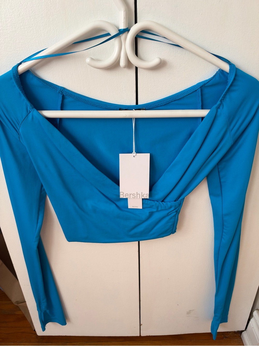 Bershka Vibrant Blue Twist-Front Long Sleeve Crop Top